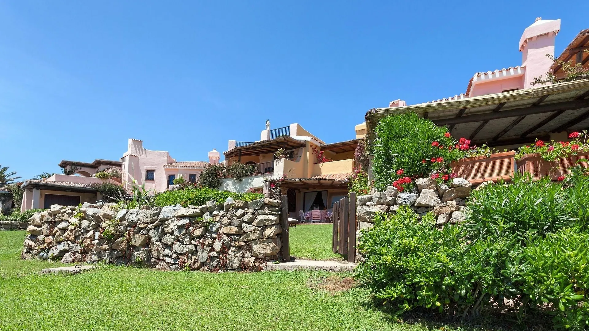 Villa Dolce Sposa Porto Cervo 0*,